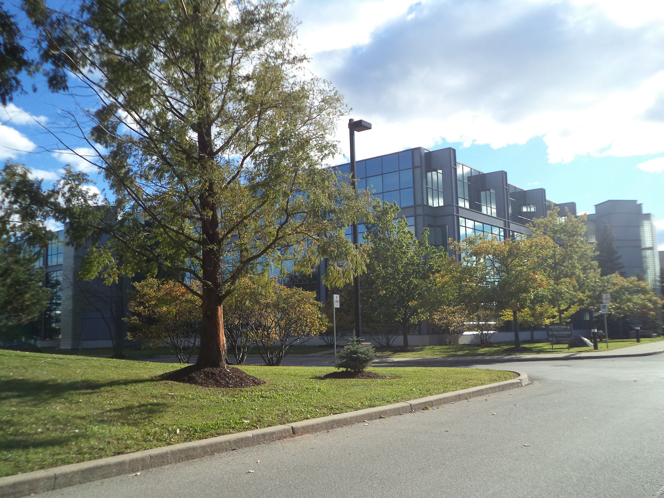 Hatch - 2800 Speakman